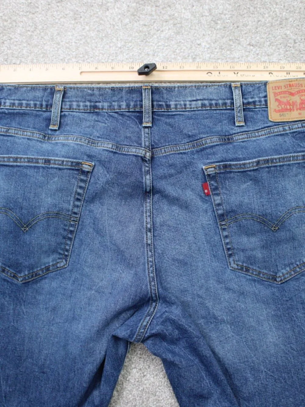 Levi's 541 Jeans Mens 44x28 Blue Athletic Fit Straight Leg Cotton Stretch Denim